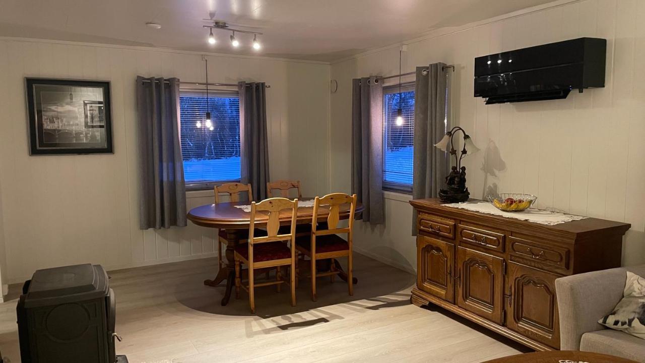 Koselig Hus I Sentrum Av Olderfjord Russenes 外观 照片