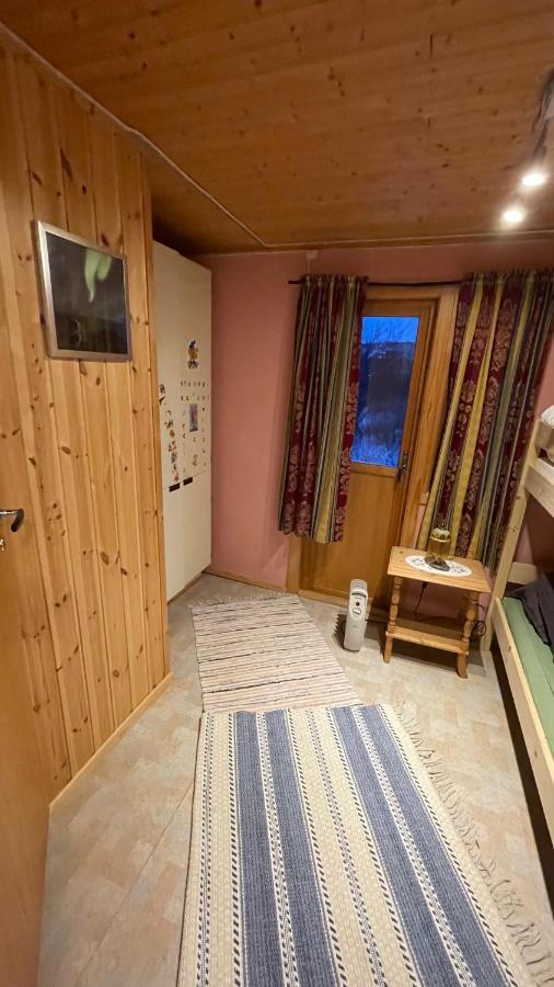Koselig Hus I Sentrum Av Olderfjord Russenes 外观 照片
